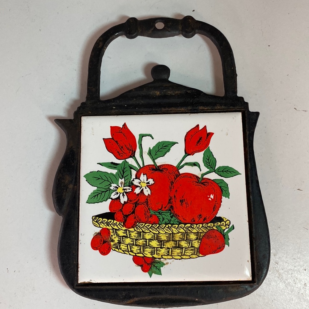 Vintage Cast Iron Farmhouse Apple Strawberry Tulip Basket Red White Trivet